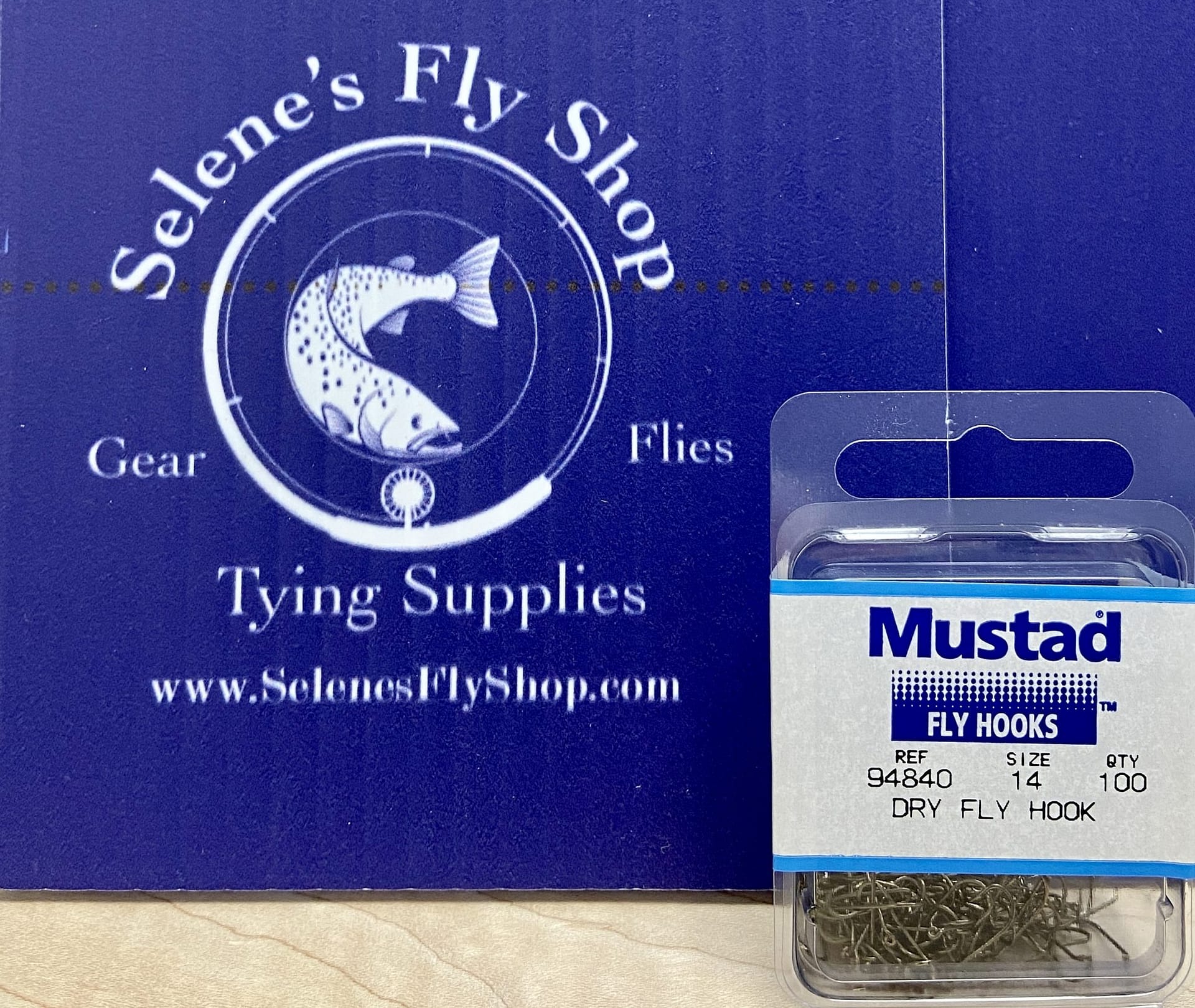 Mustad 94831 Dry Fly 2X Long Hooks 50/Pack